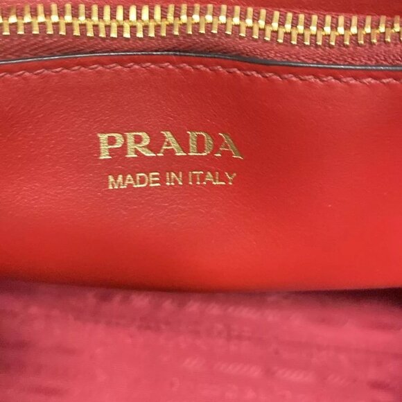 100% Authentic PRADA Monochrome Bag Red Saffiano Leather Handbag - Picture 14 of 14